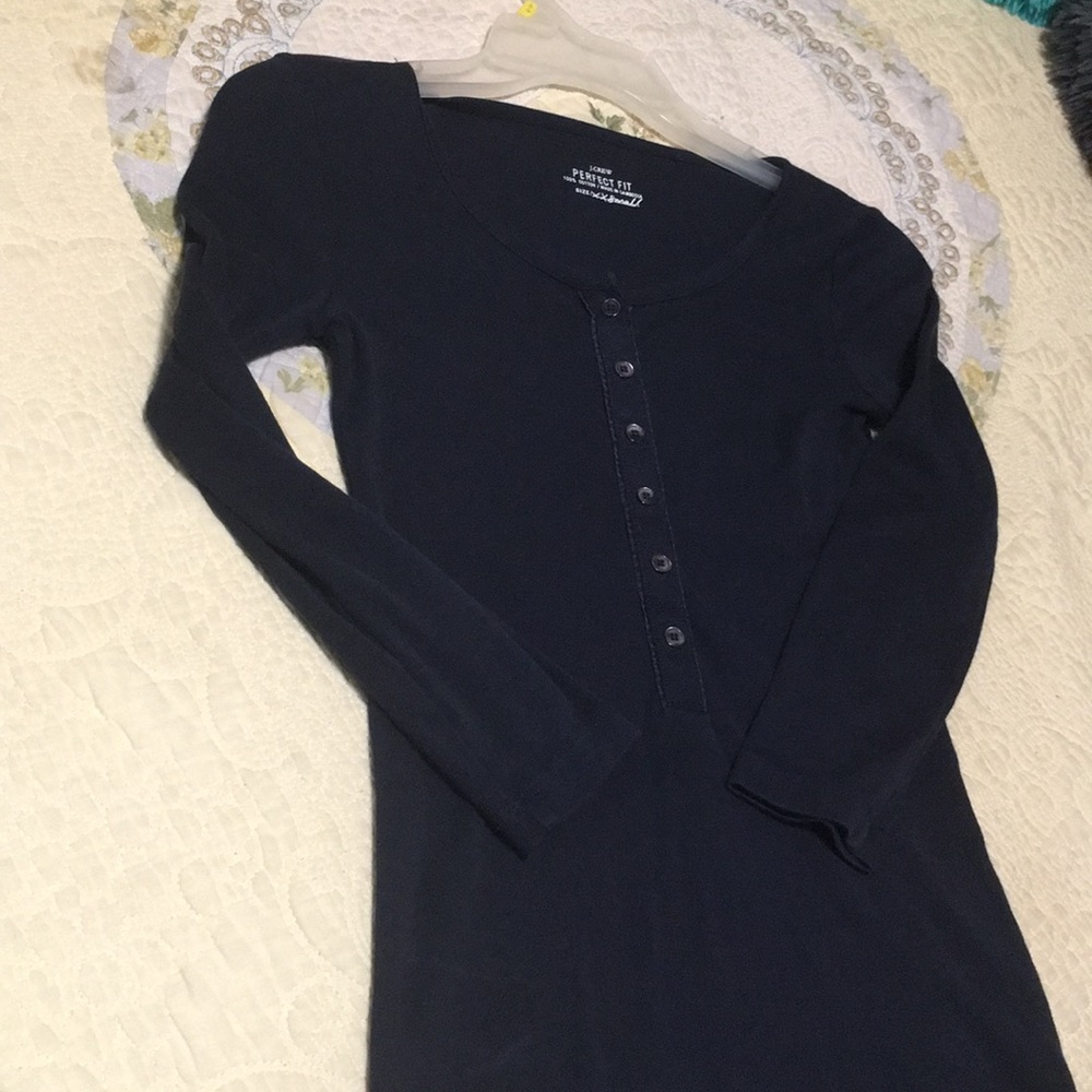 Button navy shirt